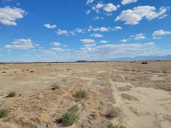 120 Acres of Land for Sale in Lancaster, California