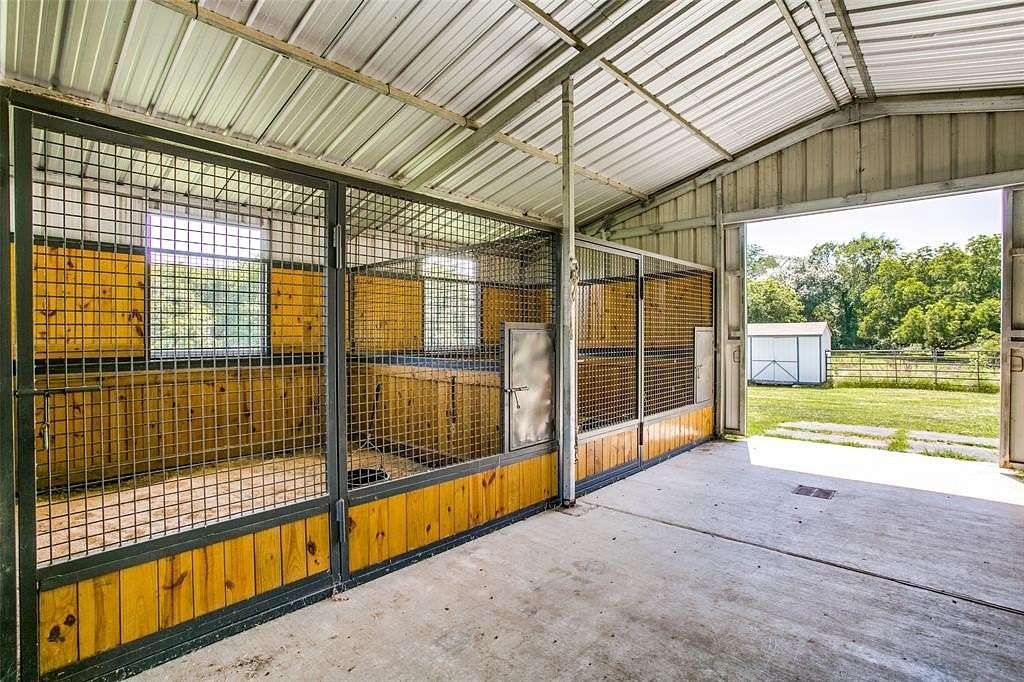 11.3 Acres of Land with Home for Lease in Cross Roads, Texas