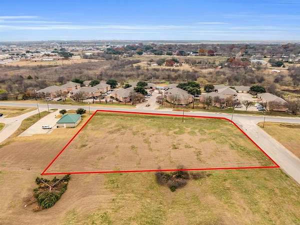 1.2 Acres of Commercial Land for Sale in Hillsboro, Texas