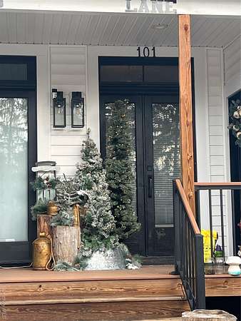 16.4 Acres of Land with Home for Lease in Stony Point, New York