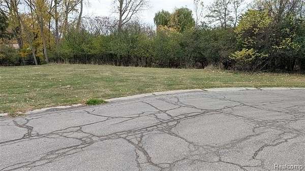 0.54 Acres of Residential Land for Sale in Bloomfield Hills, Michigan