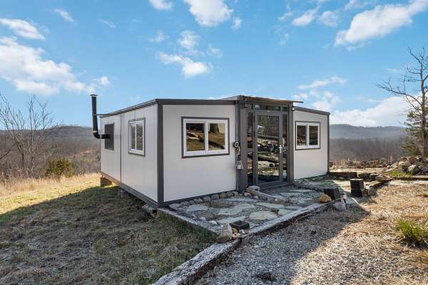 2.44 Acres of Residential Land with Home for Sale in Burnside, Kentucky