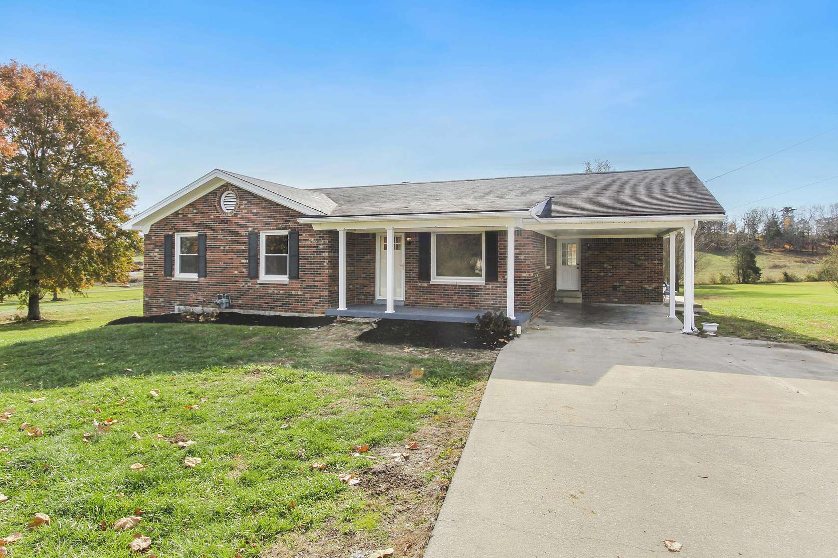 2 Acres of Residential Land with Home for Sale in Lawrenceburg, Kentucky