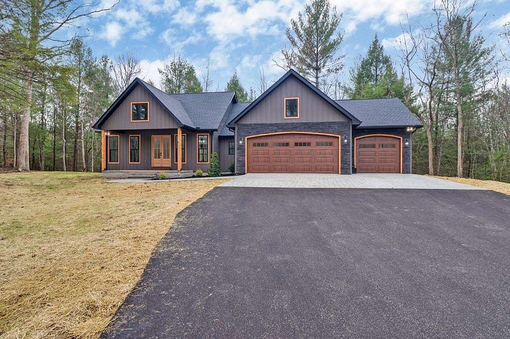 4.82 Acres of Land with Home for Sale in Jamestown, Tennessee