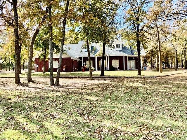 4 Acres of Residential Land with Home for Sale in Ardmore, Oklahoma