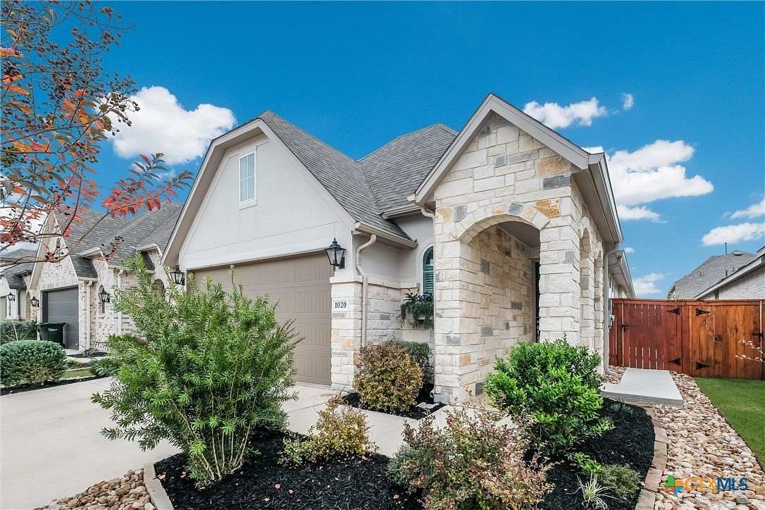 14.8 Acres of Land with Home for Sale in New Braunfels, Texas