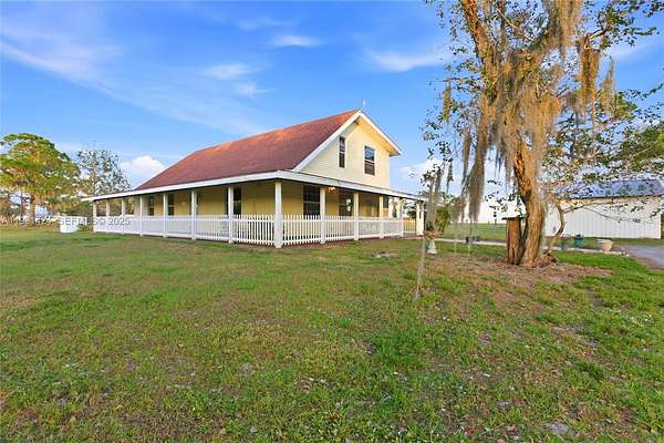 4.78 Acres of Land with Home for Sale in Lake Placid, Florida