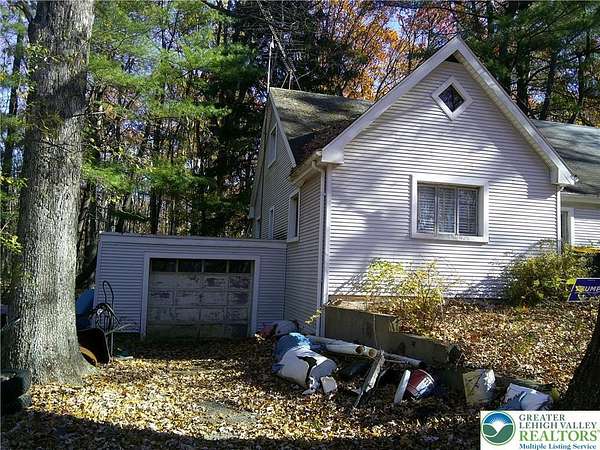 3.9 Acres of Residential Land with Home for Sale in Upper Mount Bethel Township, Pennsylvania