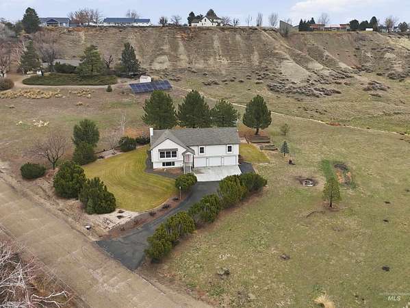 2.12 Acres of Residential Land with Home for Sale in Caldwell, Idaho