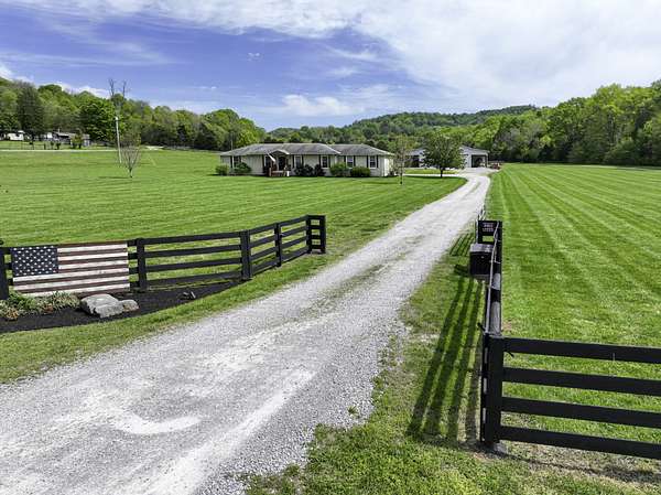 10 Acres of Land with Home for Sale in College Grove, Tennessee