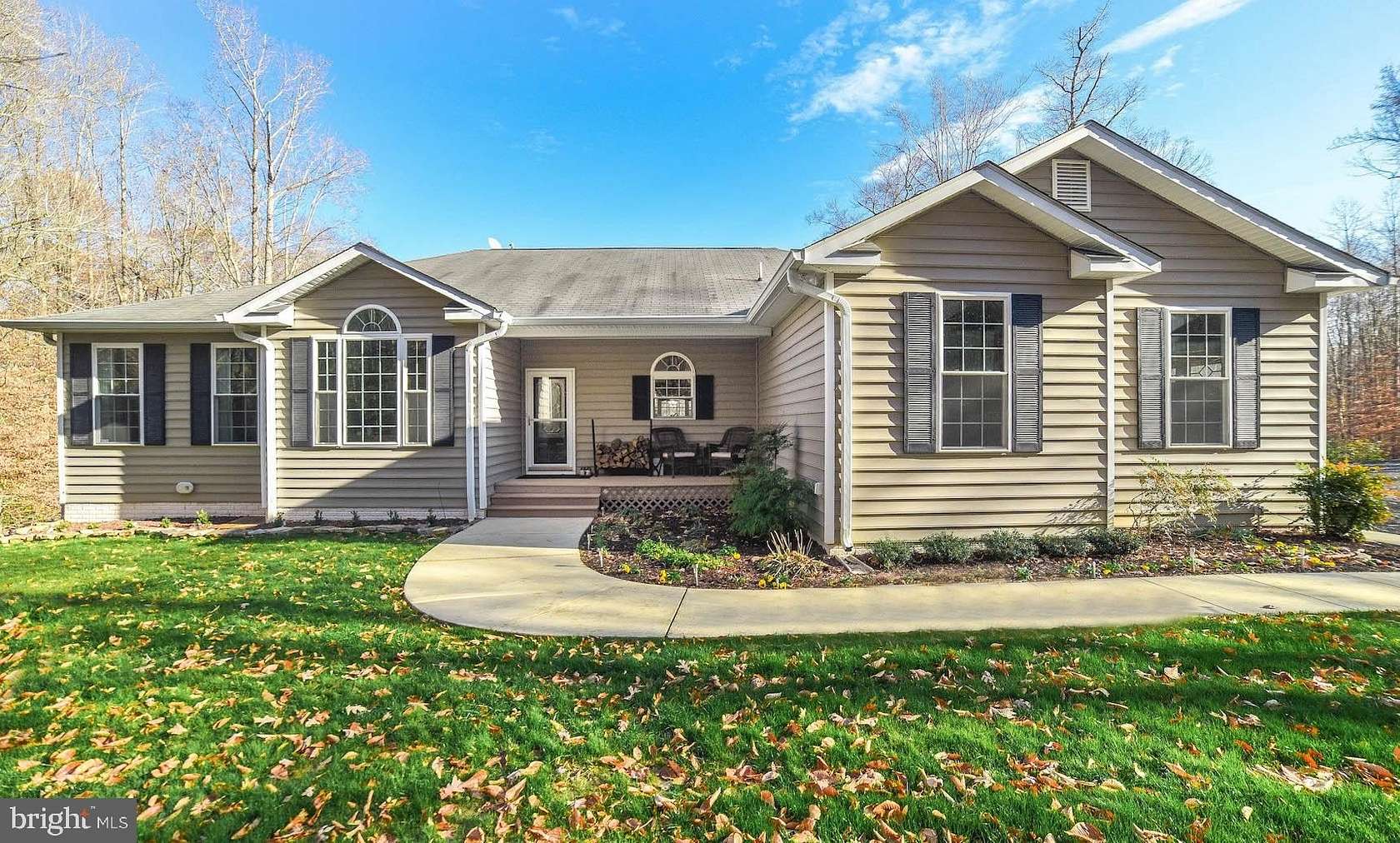 7.75 Acres of Residential Land with Home for Lease in Hollywood, Maryland