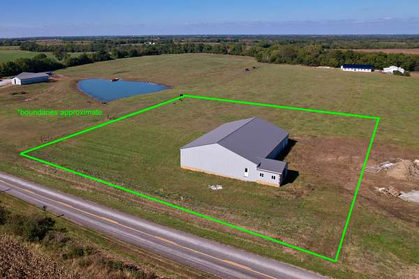 3 Acres of Residential Land for Sale in Hamilton, Missouri