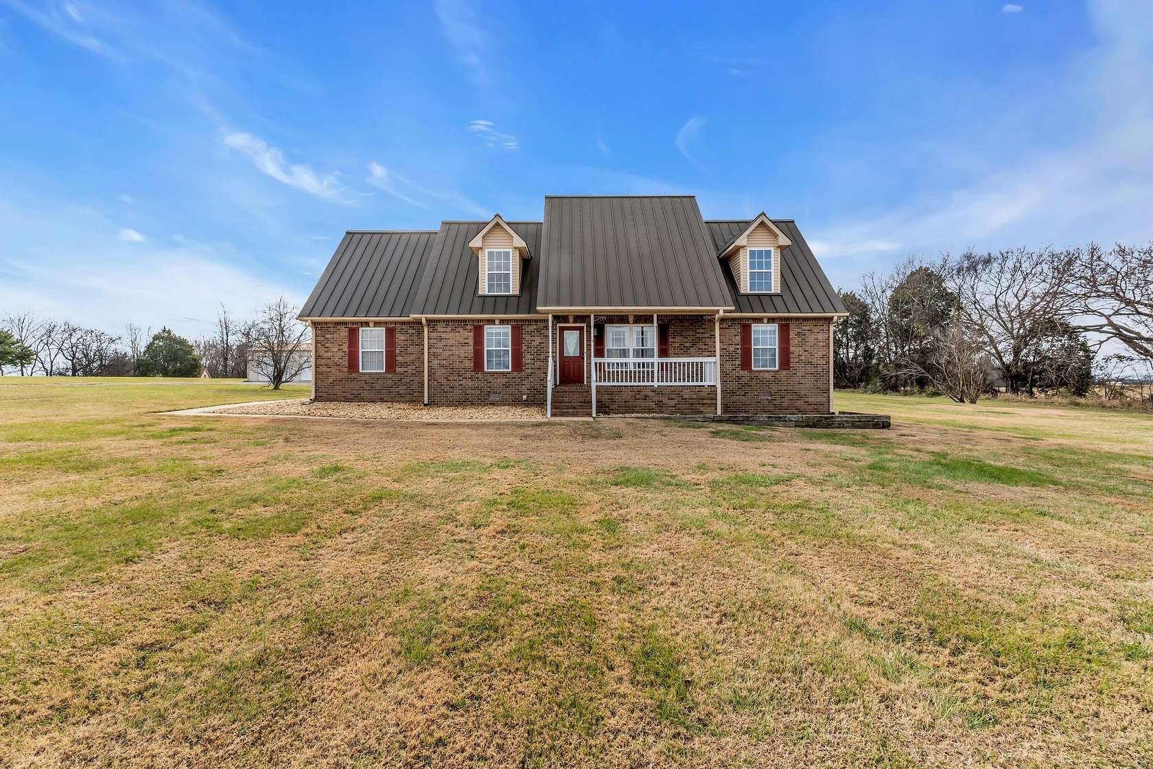 3.84 Acres of Residential Land with Home for Sale in Springfield, Tennessee