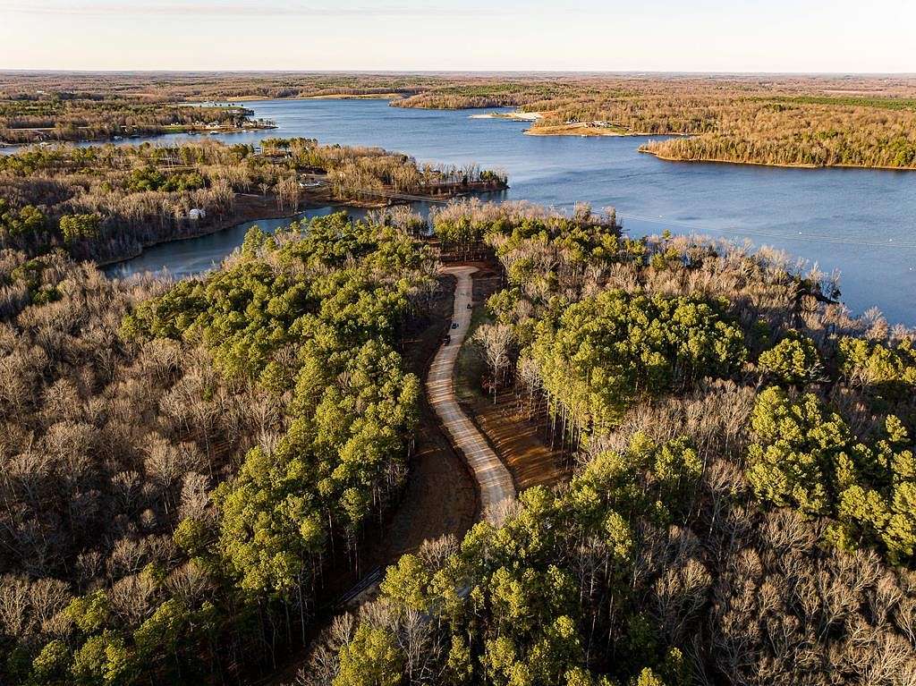 1.38 Acres of Residential Land for Sale in Huntingdon, Tennessee