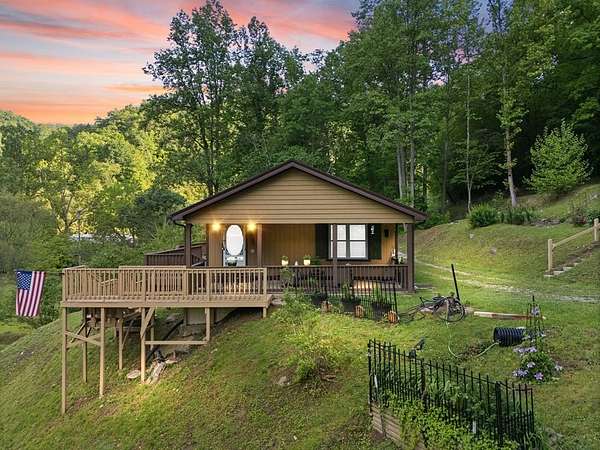 12 Acres of Land with Home for Sale in Viper, Kentucky