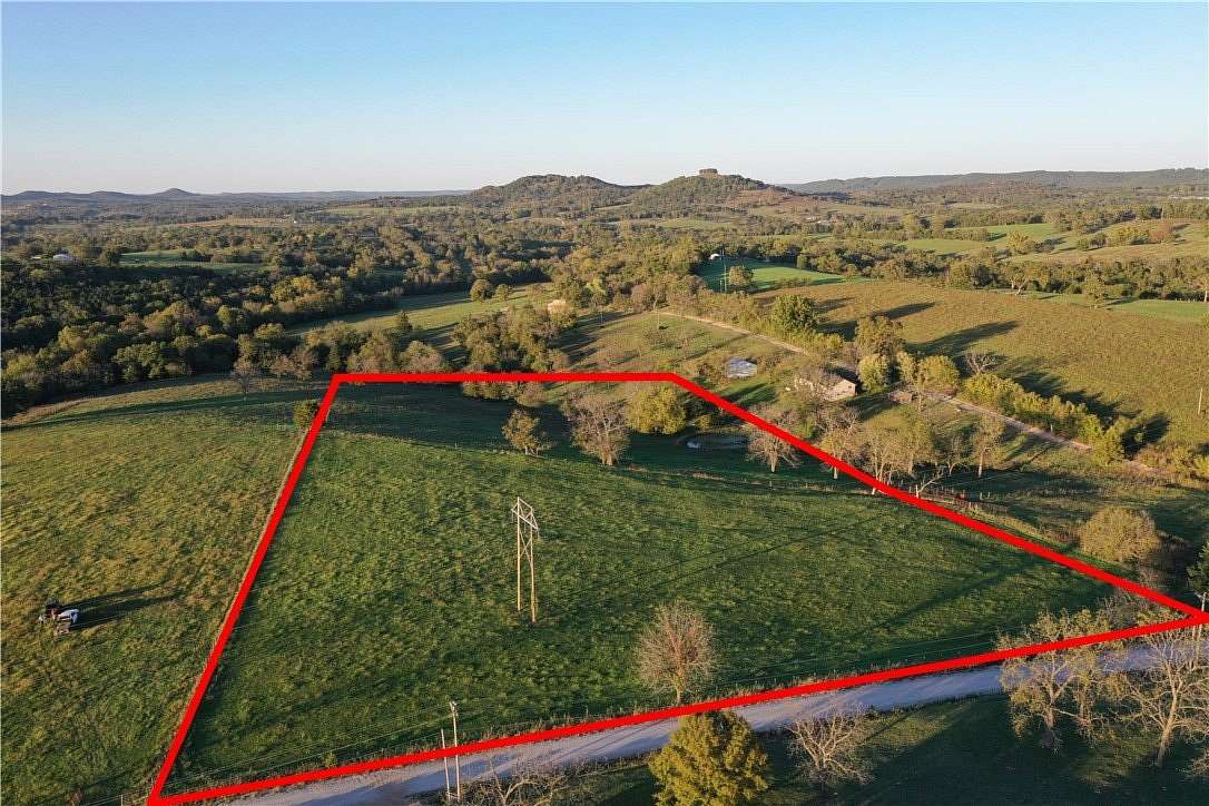 9.56 Acres of Land for Sale in Berryville, Arkansas
