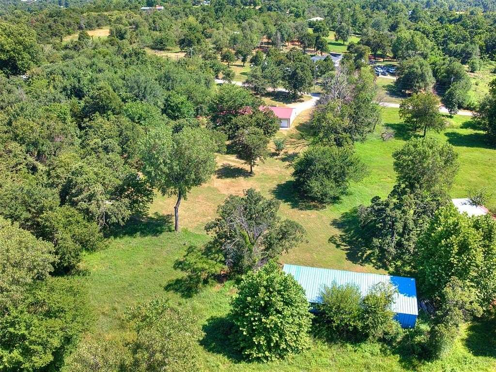 2.62 Acres of Residential Land with Home for Sale in Choctaw, Oklahoma