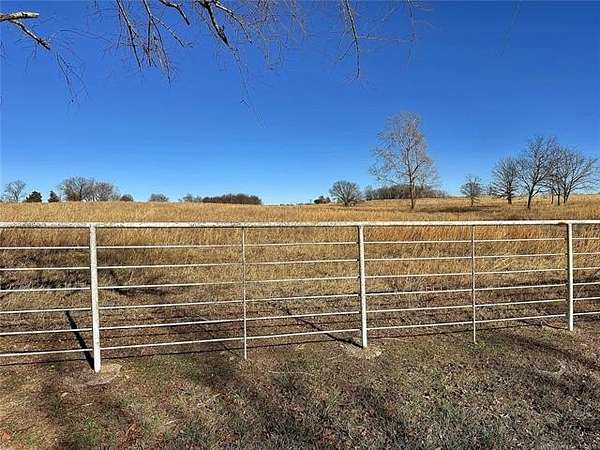 5 Acres of Residential Land for Sale in Tahlequah, Oklahoma