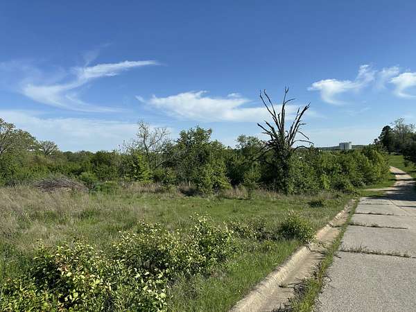 2.1 Acres of Commercial Land for Sale in West Plains, Missouri