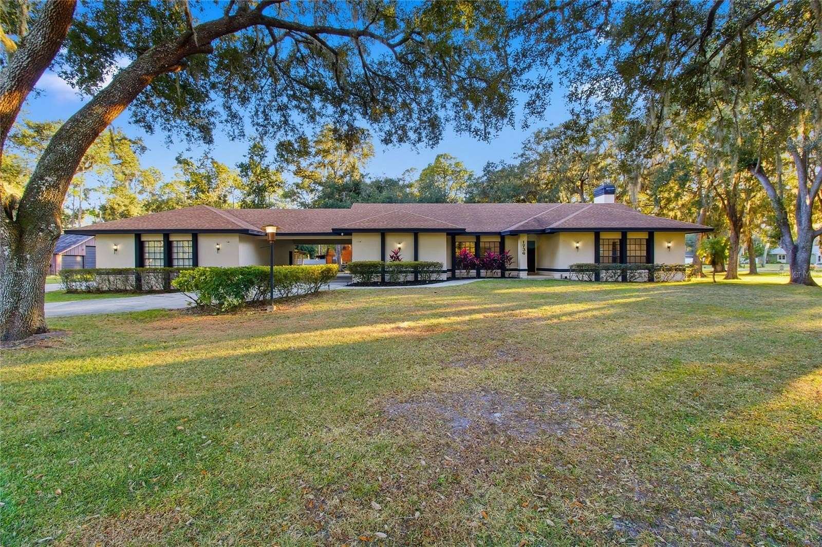 2 Acres of Residential Land with Home for Sale in Lakeland, Florida