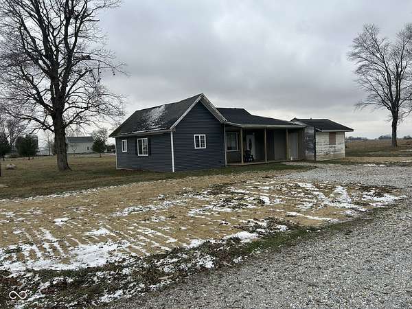 2.25 Acres of Residential Land with Home for Sale in Anderson, Indiana