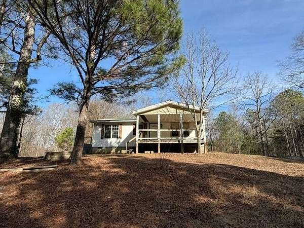 2 Acres of Residential Land with Home for Auction in Cleveland, Tennessee