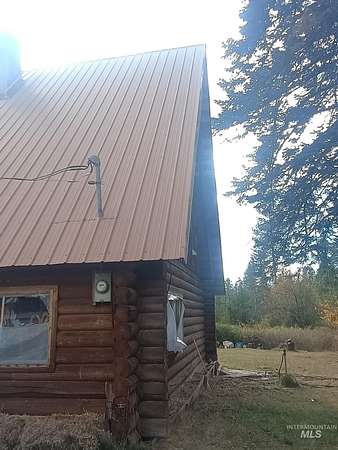 2.2 Acres of Residential Land with Home for Sale in Helmer, Idaho