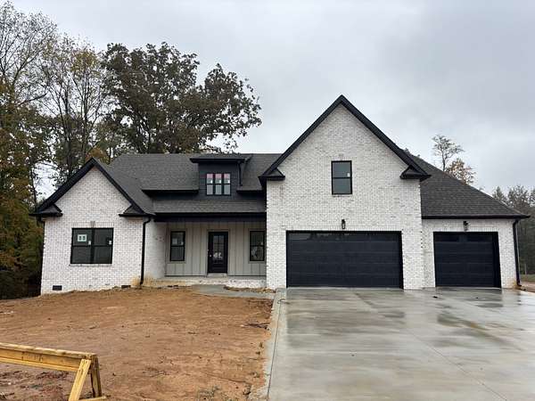 1.69 Acres of Residential Land with Home for Sale in Clarksville, Tennessee