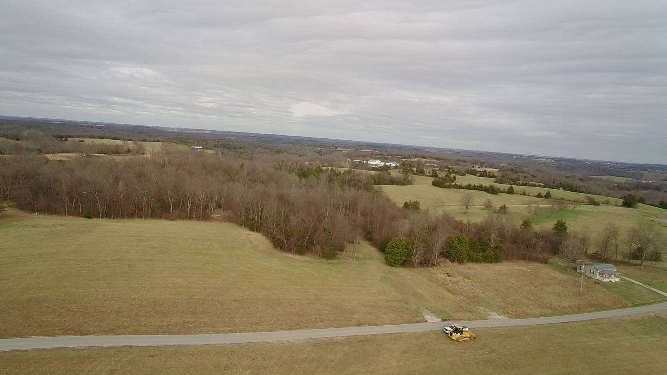 15 Acres of Land for Sale in Loretto, Kentucky