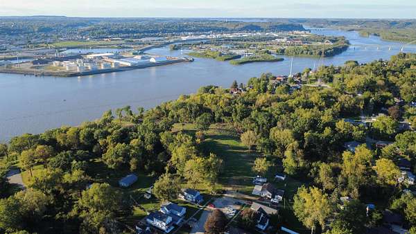 5.44 Acres of Residential Land for Sale in East Dubuque, Iowa