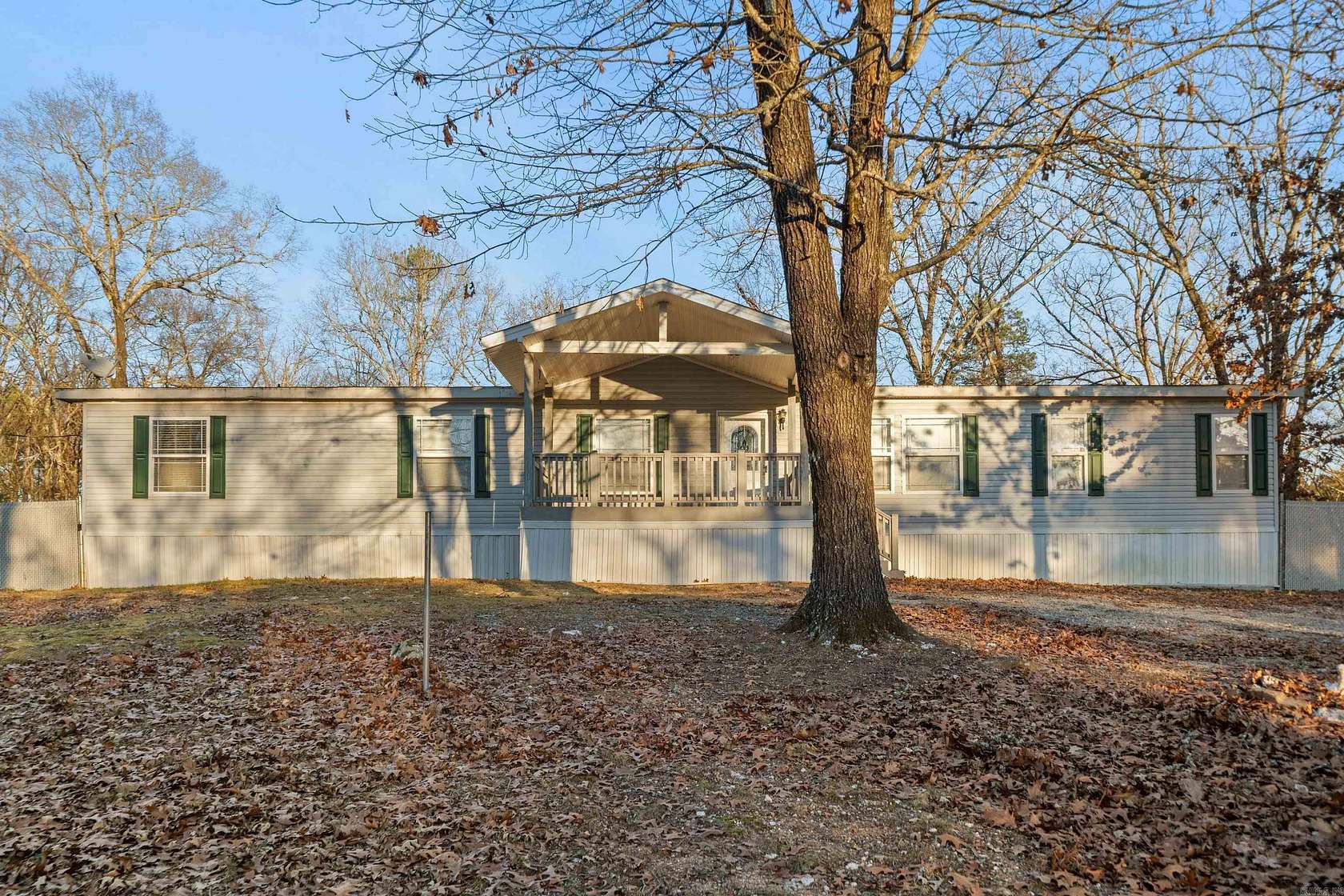 3 Acres of Residential Land with Home for Sale in Hot Springs, Arkansas