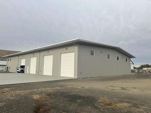 1.68 Acres of Commercial Land for Sale in Benton City, Washington