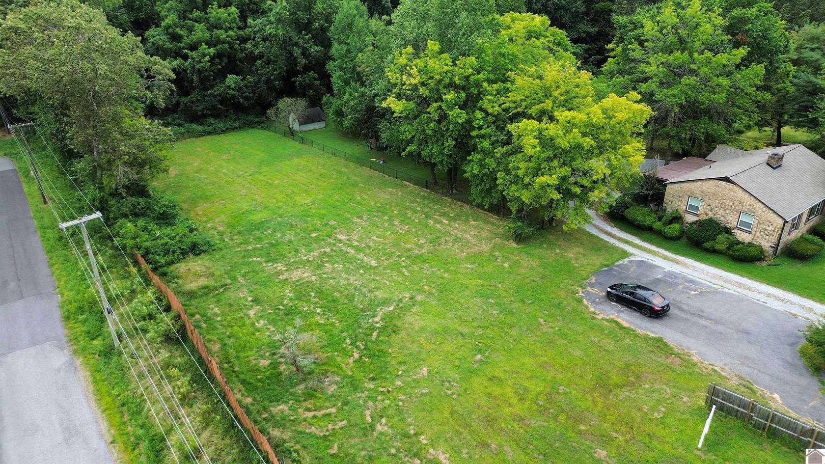 0.94 Acres of Commercial Land for Sale in Paducah, Kentucky