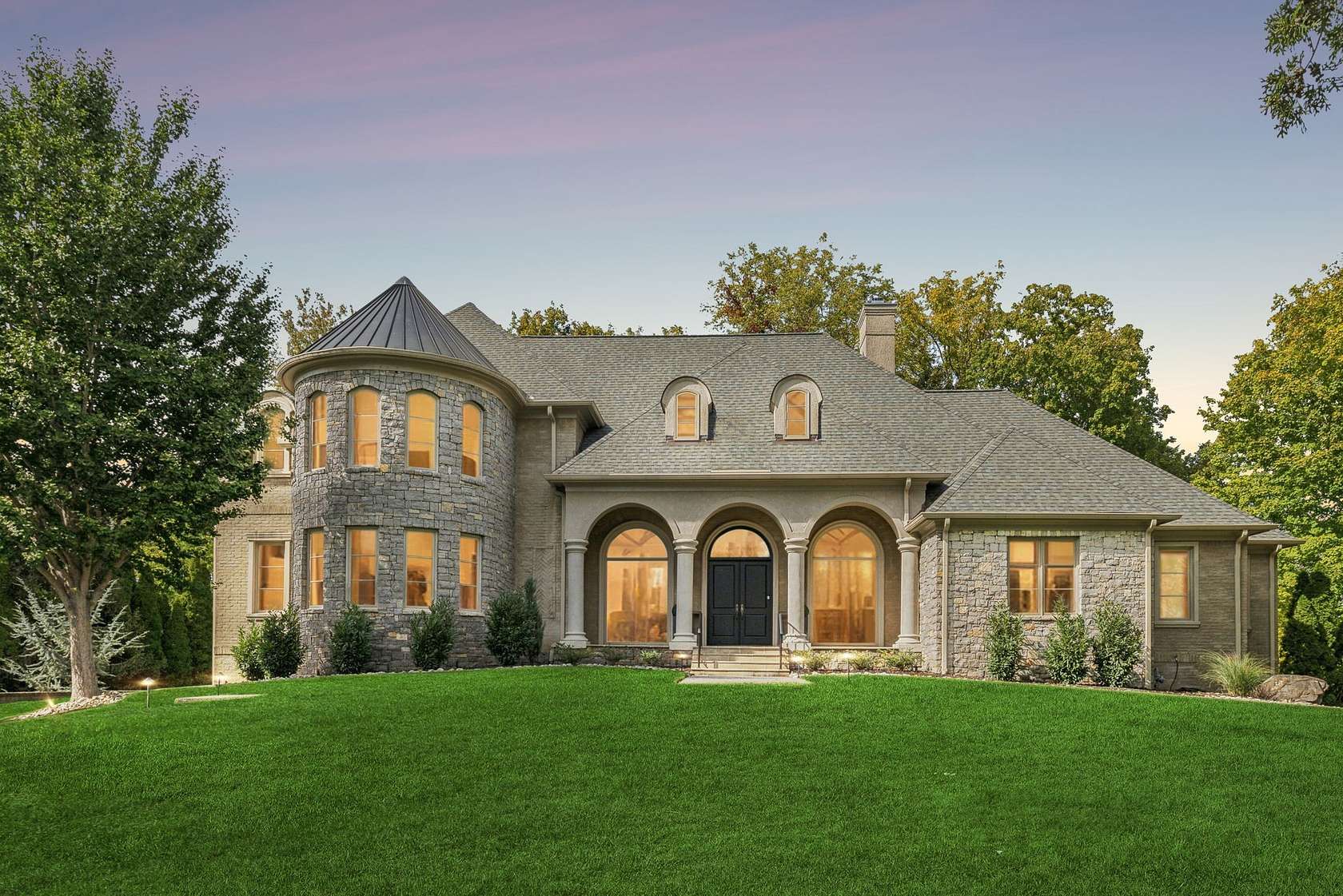 1.7 Acres of Residential Land with Home for Sale in Brentwood, Tennessee