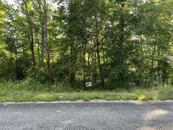 7 Acres of Land for Sale in Primm Springs, Tennessee