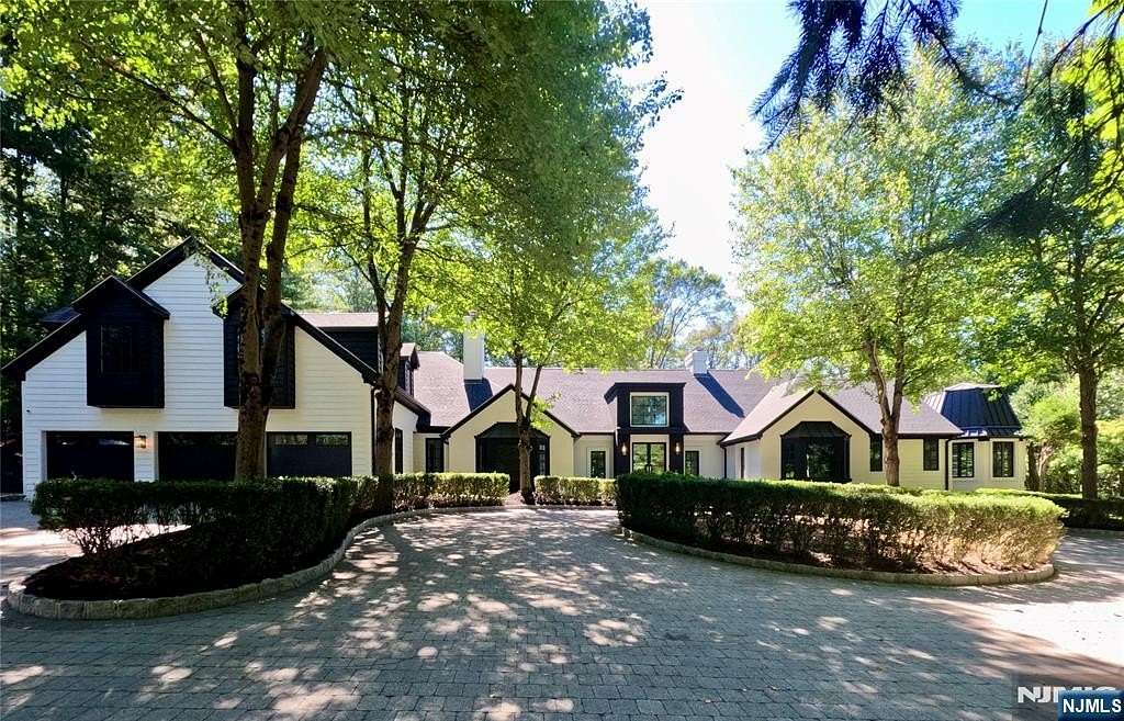 1.5 Acres of Residential Land with Home for Sale in Alpine, New Jersey