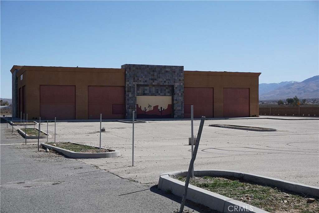 11 Acres of Improved Mixed-Use Land for Sale in Apple Valley, California