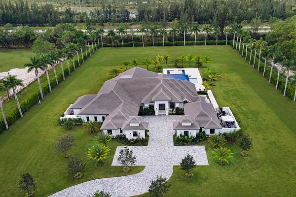 5 Acres of Land with Home for Sale in Palm Beach Gardens, Florida