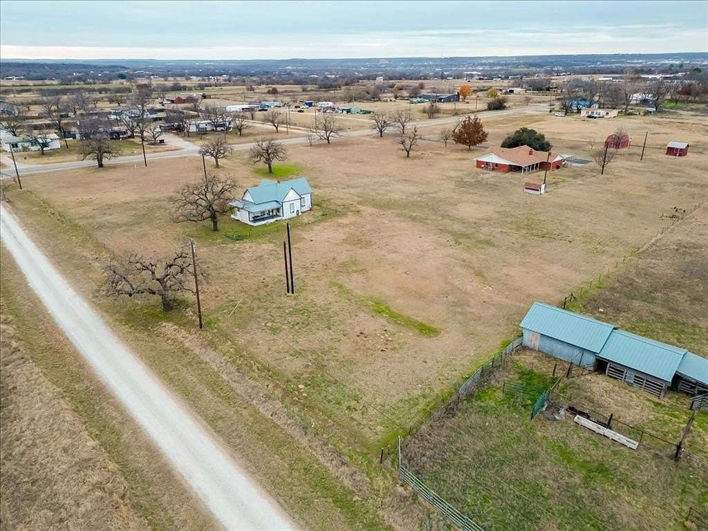 14 Acres of Land with Home for Sale in Mineral Wells, Texas