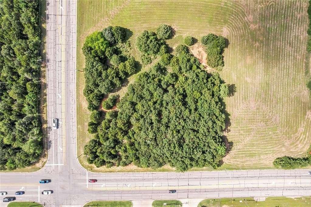 2.5 Acres of Commercial Land for Sale in Midwest City, Oklahoma