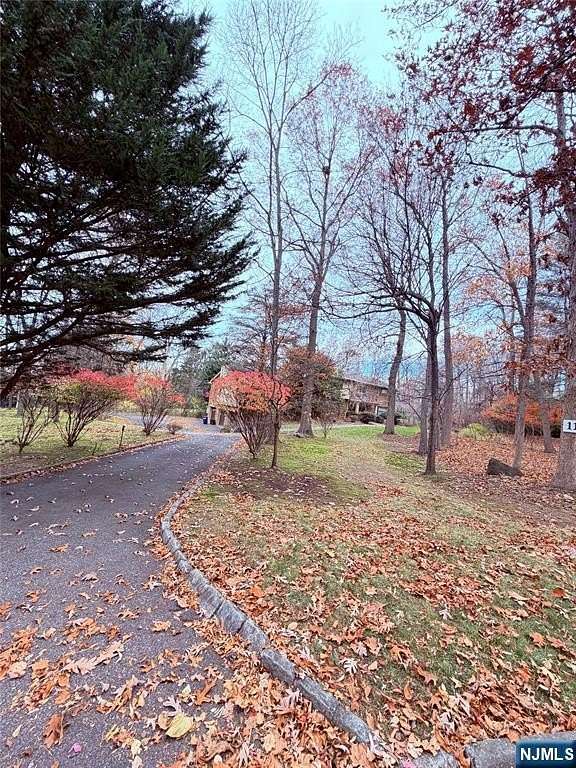 2 Acres of Residential Land with Home for Sale in Alpine, New Jersey