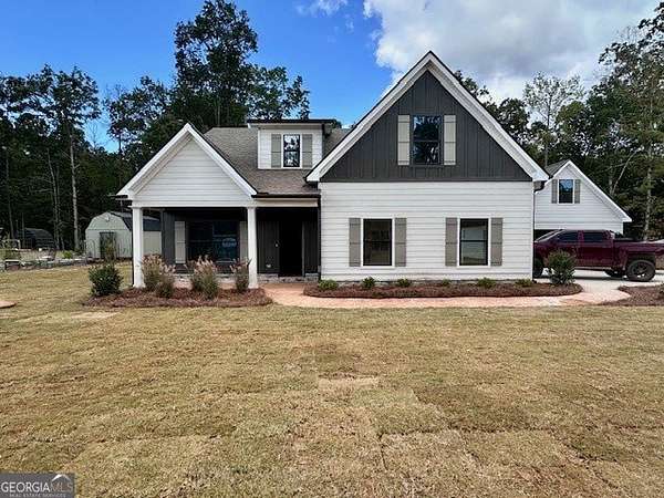 1.6 Acres of Residential Land with Home for Sale in Moreland, Georgia