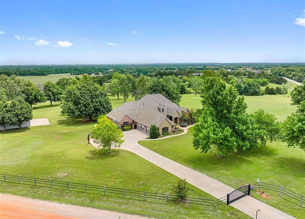 11.4 Acres of Land with Home for Sale in Oklahoma City, Oklahoma