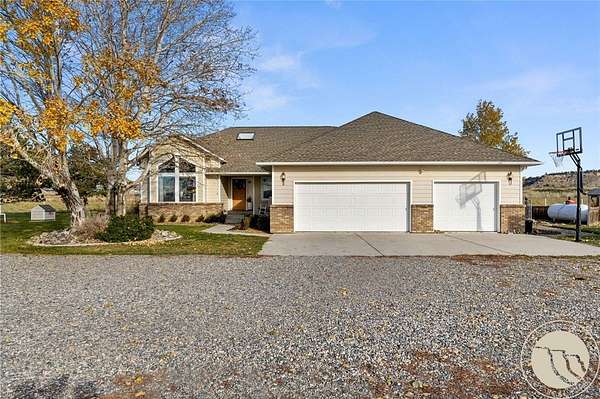 9.73 Acres of Land with Home for Sale in Billings, Montana