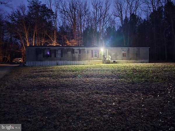 1.74 Acres of Residential Land with Home for Sale in Louisa, Virginia