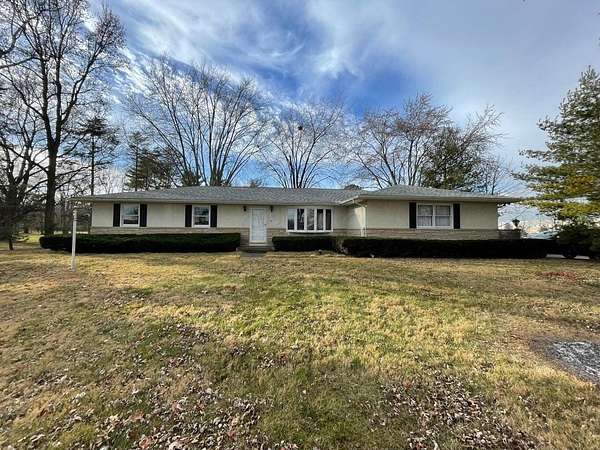 4.66 Acres of Residential Land with Home for Sale in Ashville, Ohio