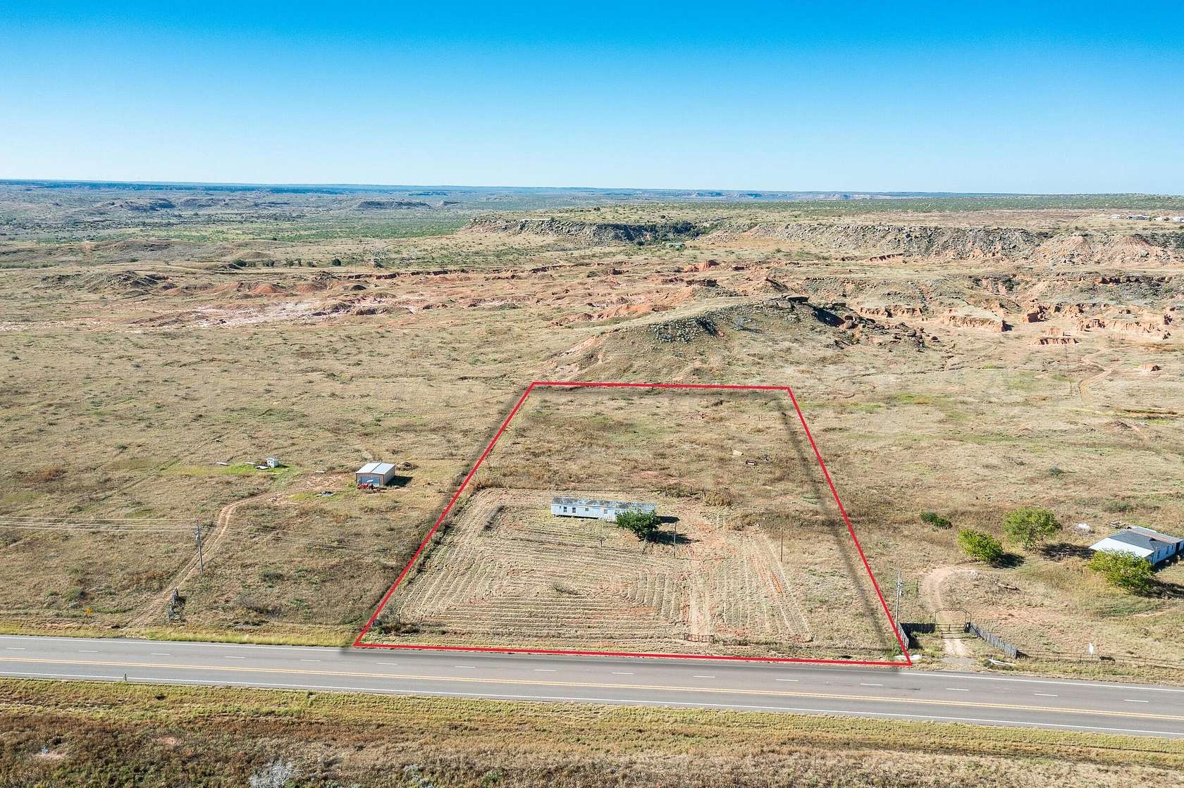 5 Acres of Residential Land with Home for Sale in Amarillo, Texas