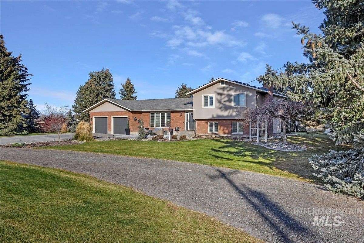 2.1 Acres of Residential Land with Home for Sale in Declo, Idaho