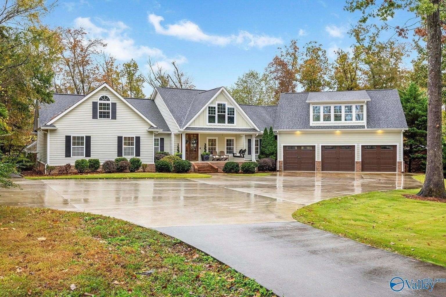 1.74 Acres of Residential Land with Home for Sale in Trenton, Georgia