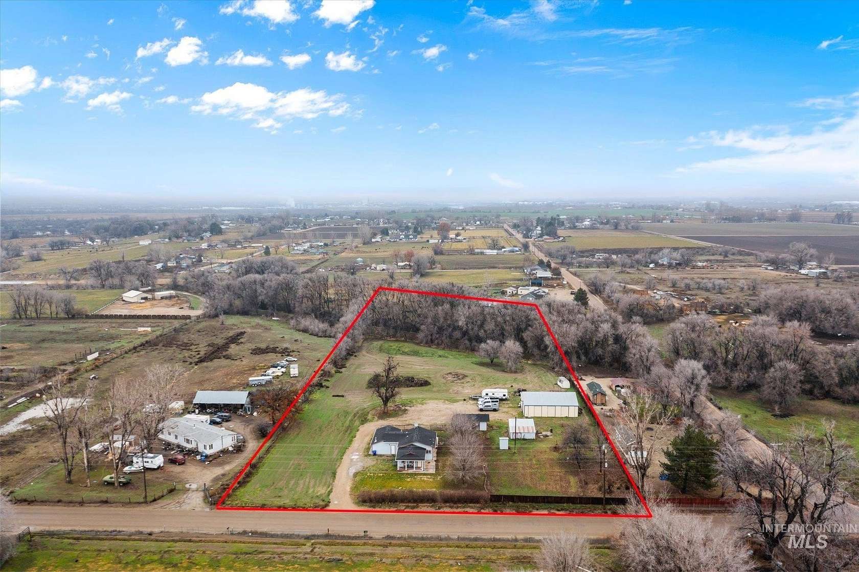 3.88 Acres of Residential Land with Home for Sale in Parma, Idaho